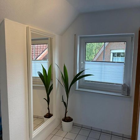 Ruhige, Kleine Ferienwohnung Шортенс Екстериор снимка