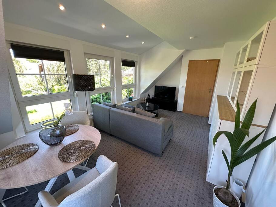Ruhige, Kleine Ferienwohnung Шортенс Екстериор снимка