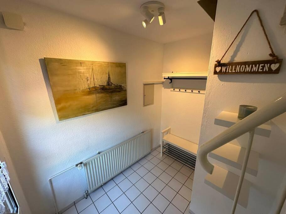 Ruhige, Kleine Ferienwohnung Шортенс Екстериор снимка