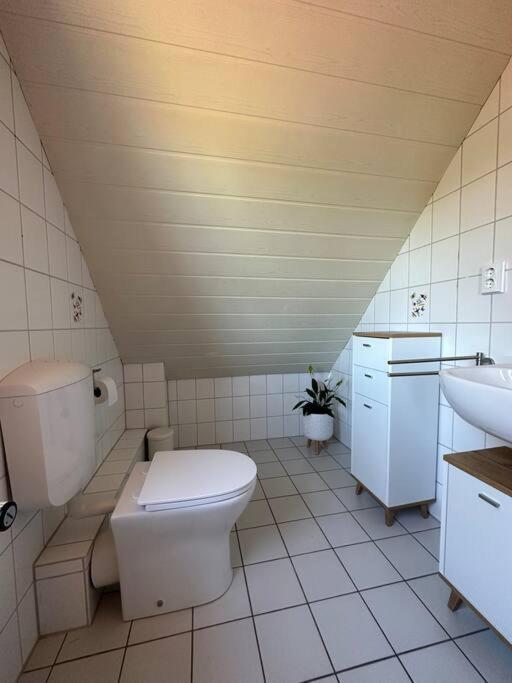 Ruhige, Kleine Ferienwohnung Шортенс Екстериор снимка