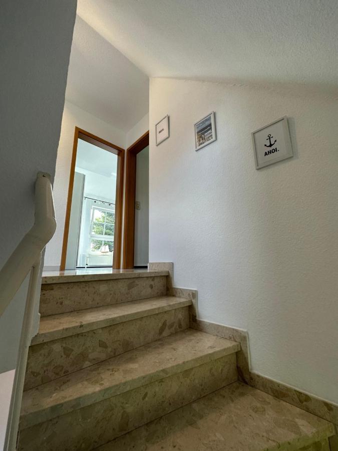Ruhige, Kleine Ferienwohnung Шортенс Екстериор снимка